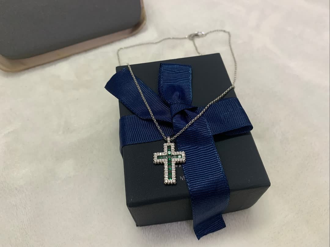 APM Monaco Elegant Green Cross Pendant Necklace